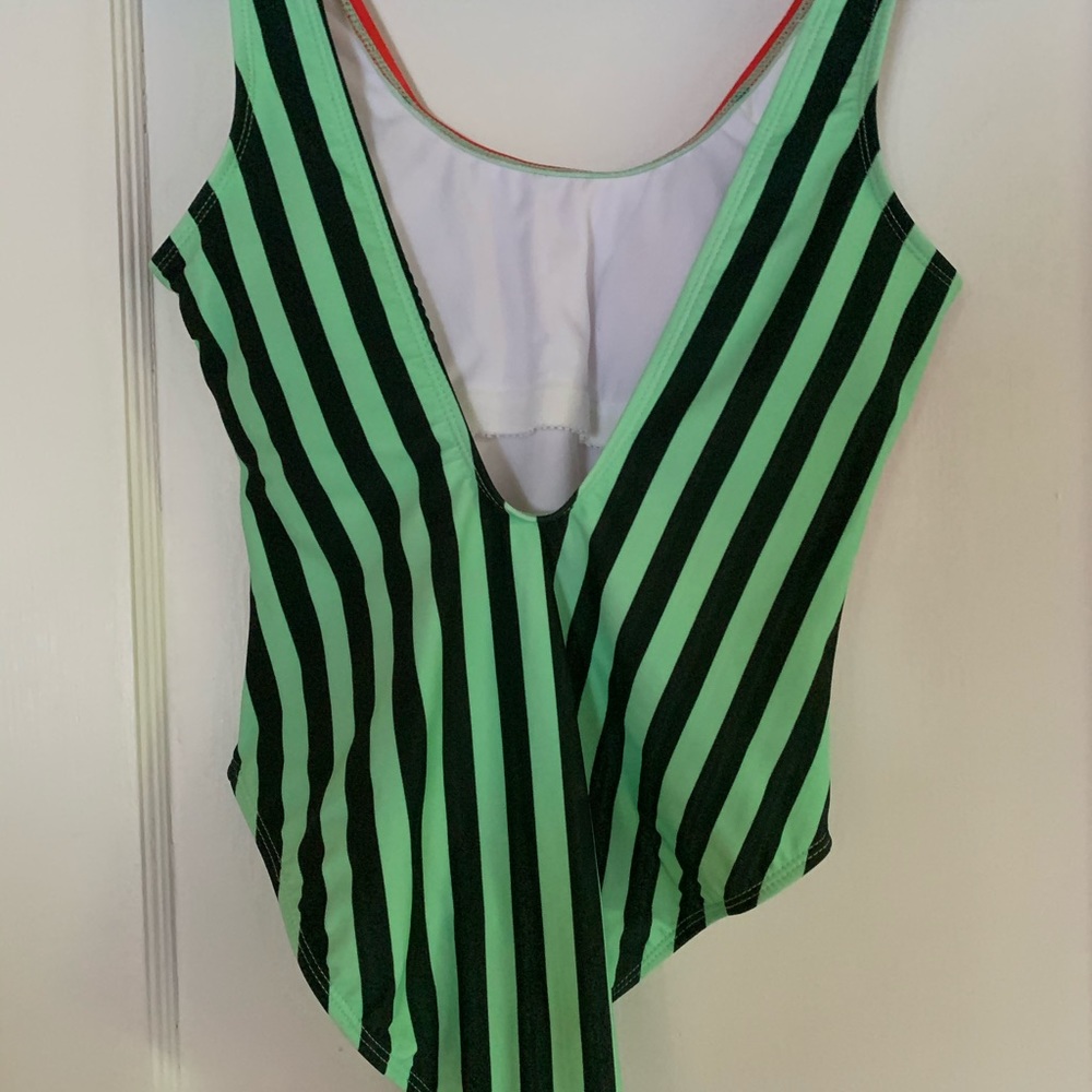 Swimsuit - Picture 2 of 3